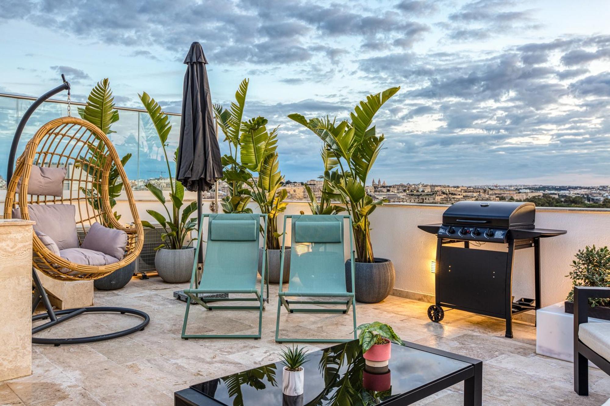 Main Street Luxury 13 With Shared Rooftop Pool & Bbq Apartment Sliema