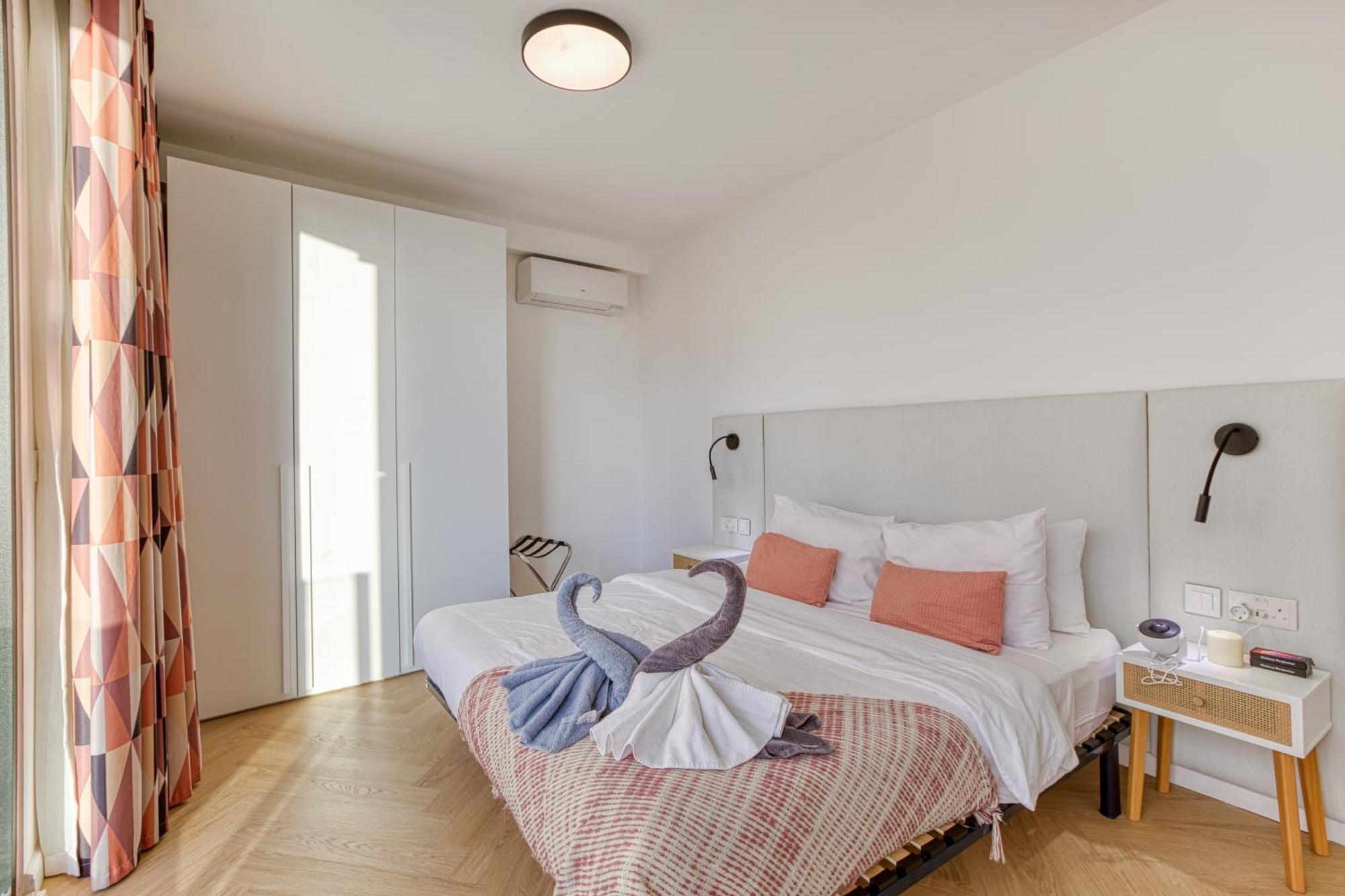 Main Street Luxury 13 With Shared Rooftop Pool & Bbq * Sliema