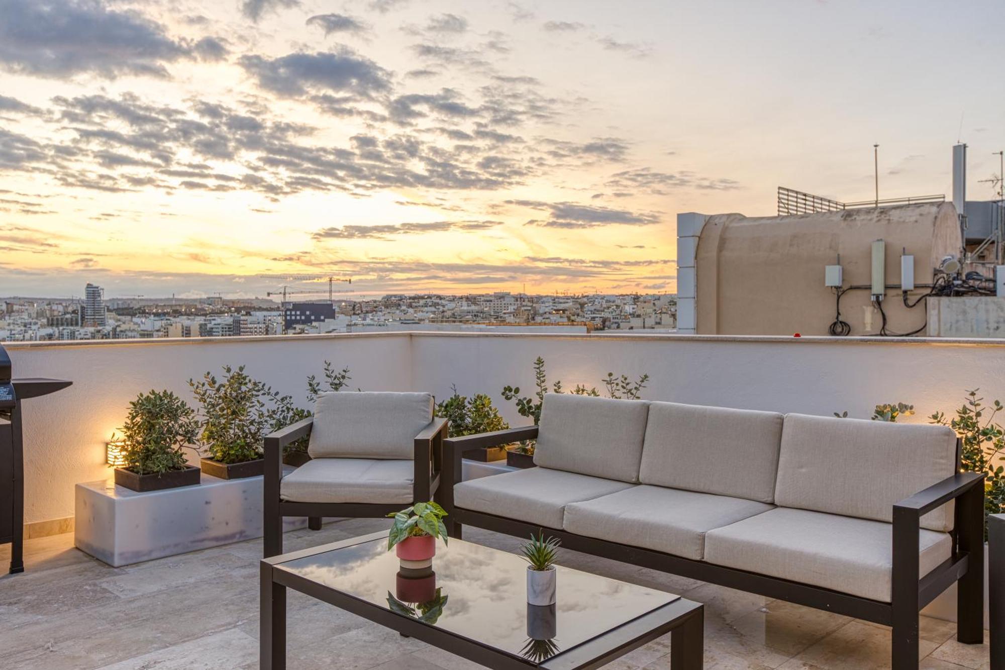 Main Street Luxury 13 With Shared Rooftop Pool & Bbq Апартаменты Слима